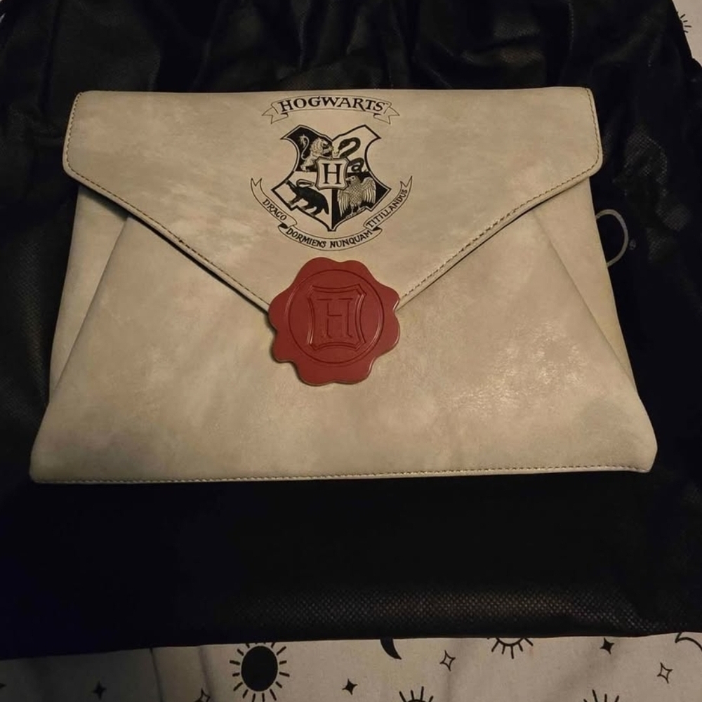 Hogwarts Cream and Red Women's Bag